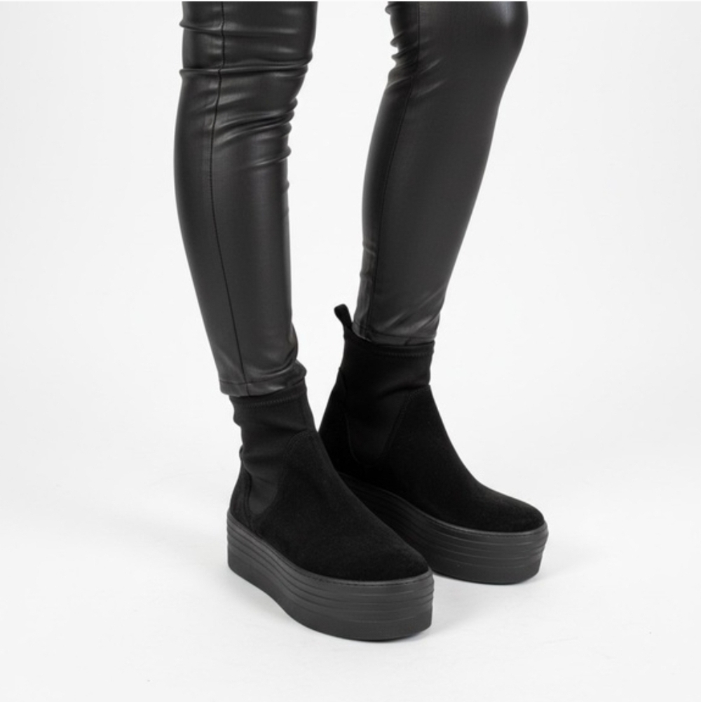 L'INTERVALLE BLACK SUEDE PLATFORM BOOTIES WOMAN SIZE 38
